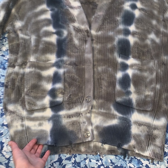 Young Fabulous and Broke Cardigan *missing a button - Picture 4 of 11